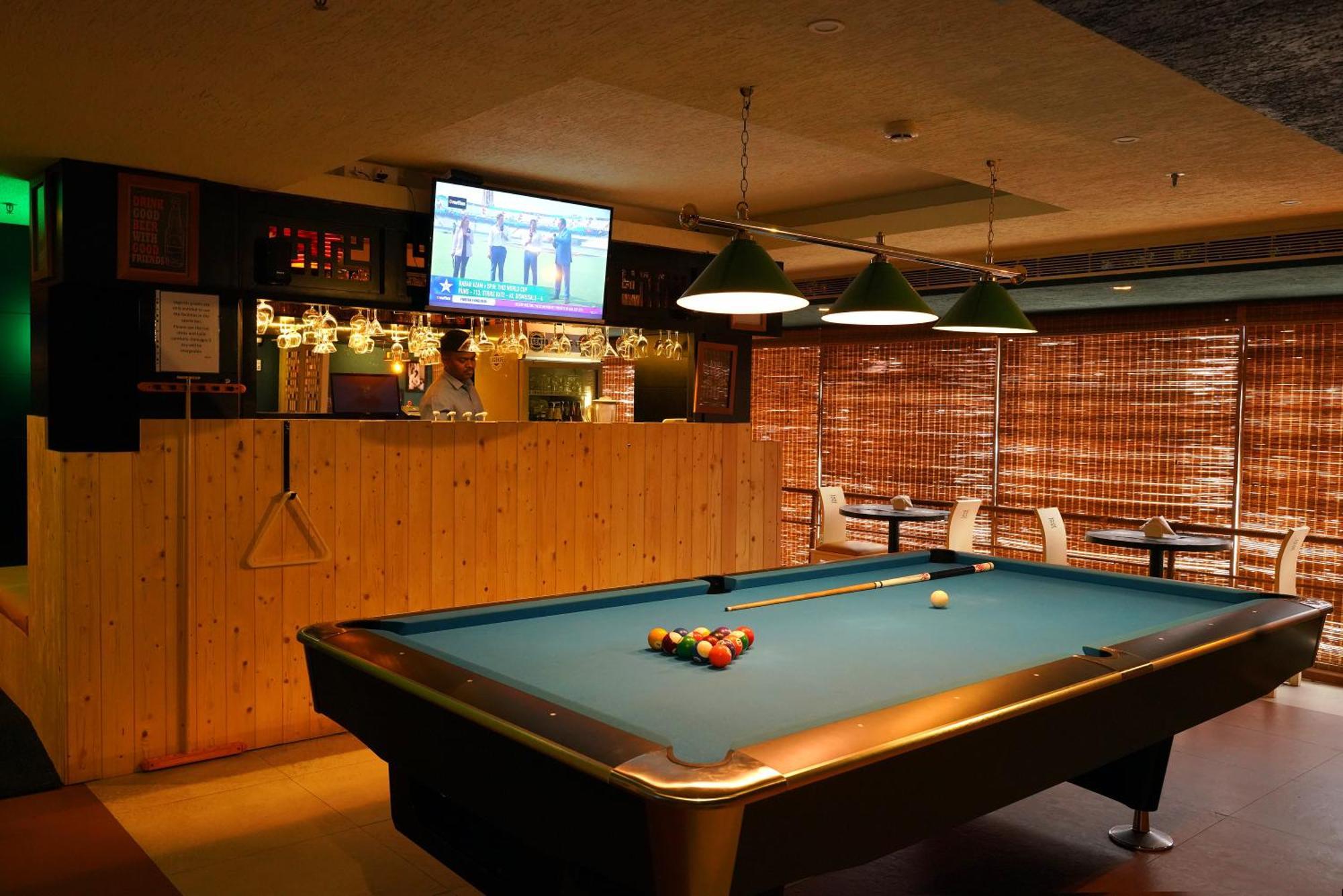 Kga Elite Continental Hotel Tiruvalla Zewnętrze zdjęcie