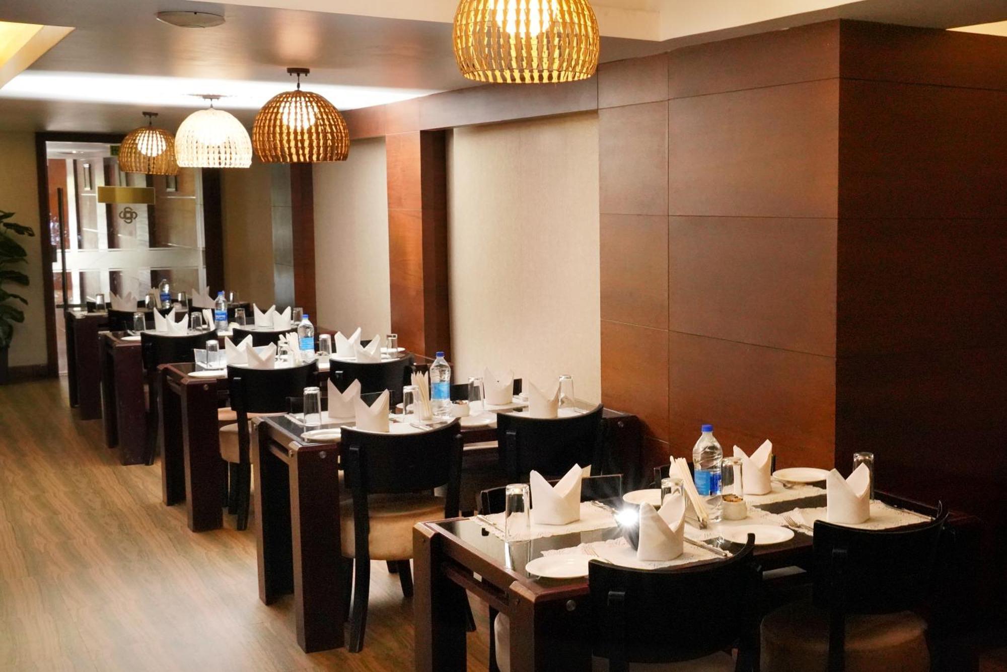 Kga Elite Continental Hotel Tiruvalla Zewnętrze zdjęcie