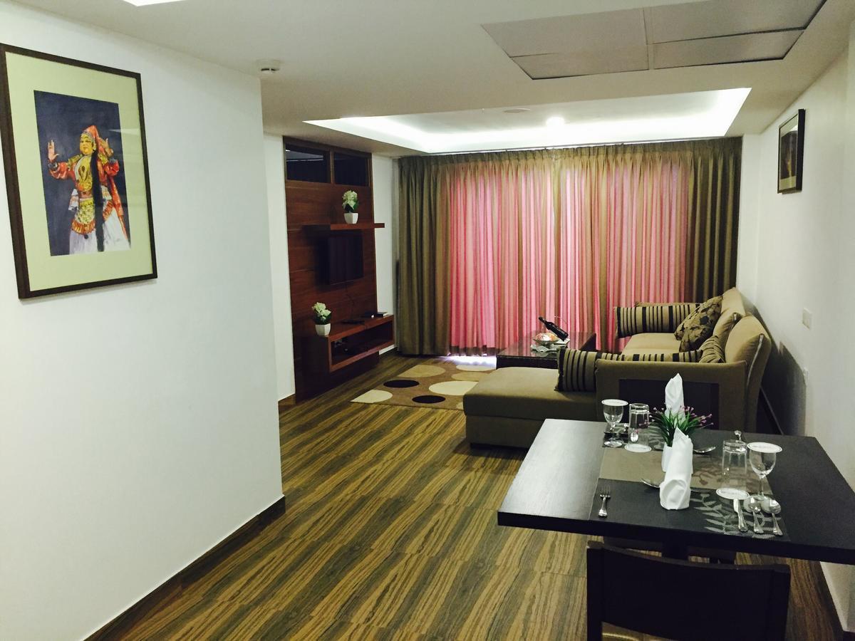 Kga Elite Continental Hotel Tiruvalla Zewnętrze zdjęcie