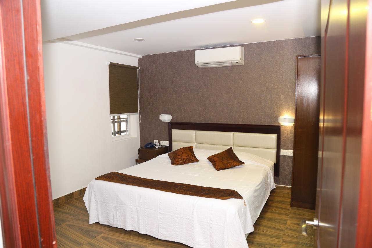 Kga Elite Continental Hotel Tiruvalla Zewnętrze zdjęcie