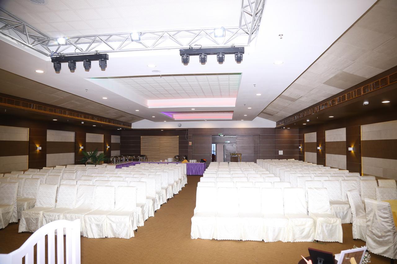 Kga Elite Continental Hotel Tiruvalla Zewnętrze zdjęcie