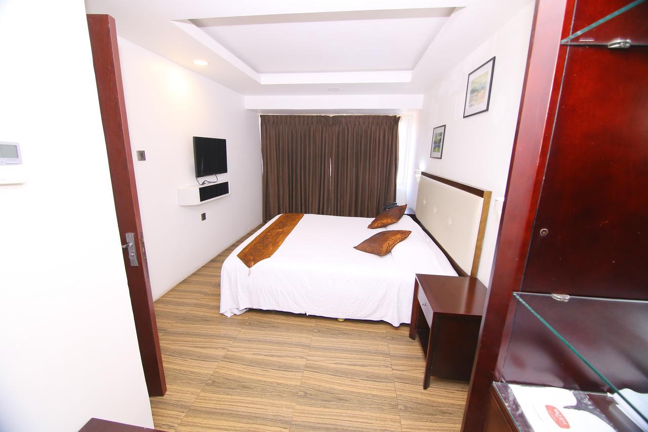 Kga Elite Continental Hotel Tiruvalla Zewnętrze zdjęcie