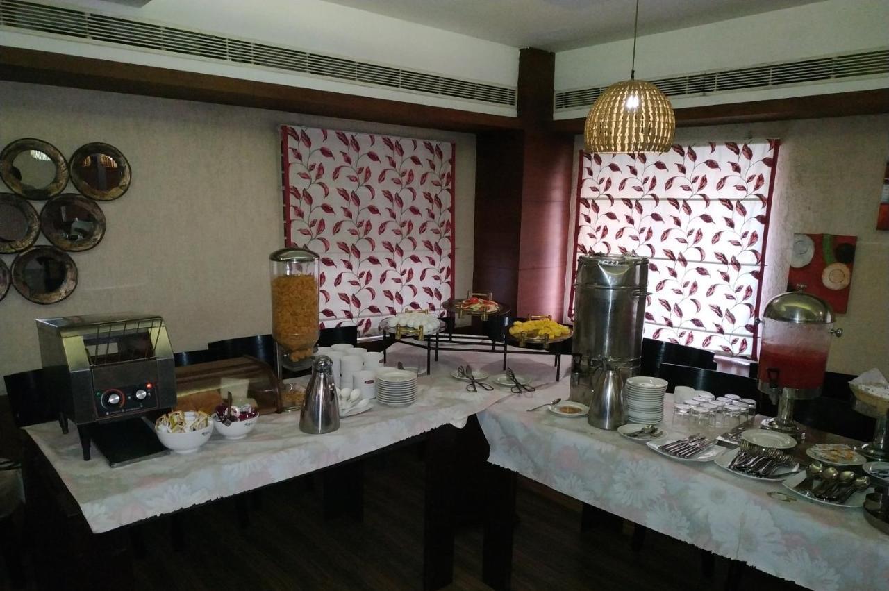 Kga Elite Continental Hotel Tiruvalla Zewnętrze zdjęcie