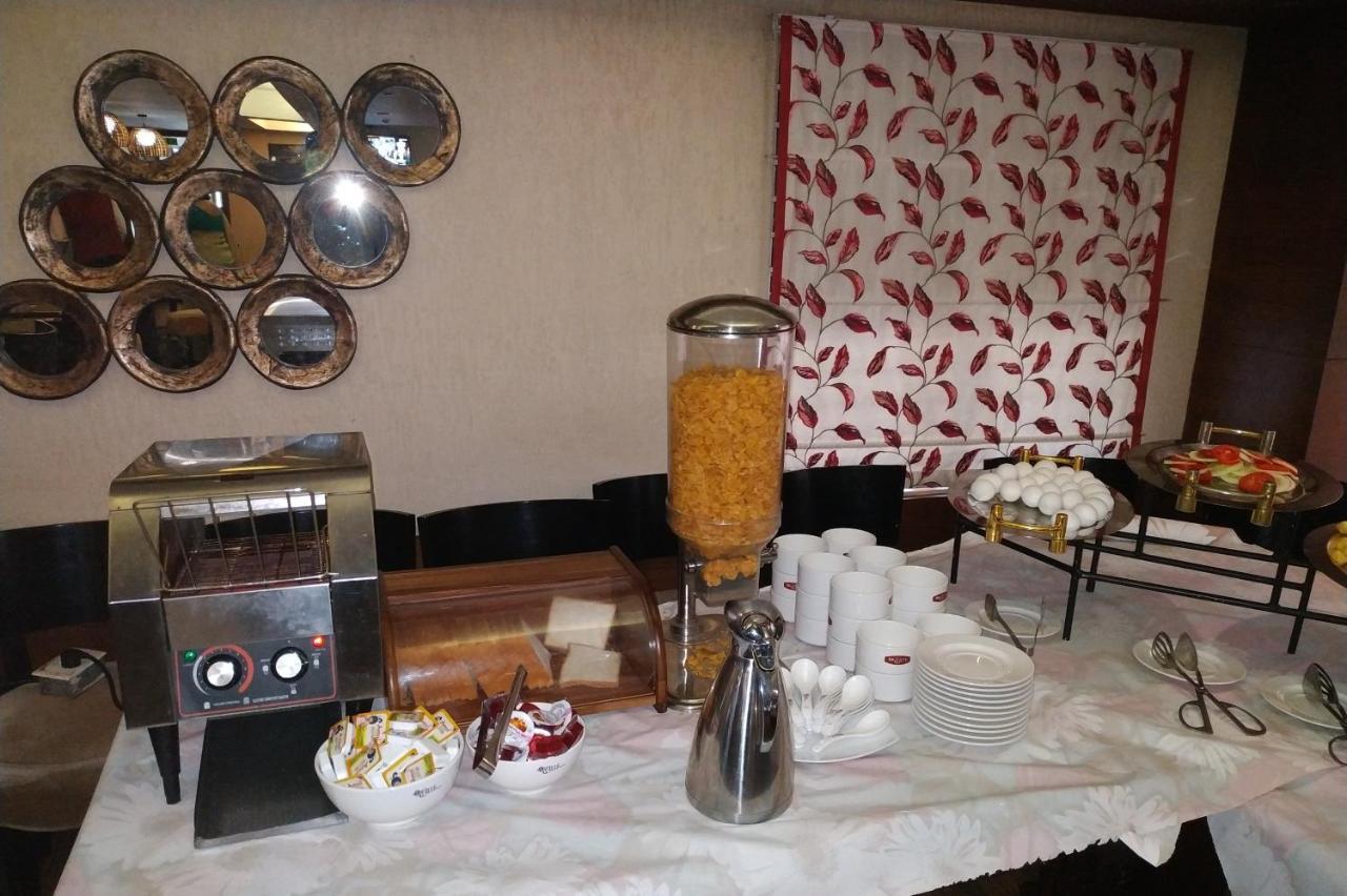 Kga Elite Continental Hotel Tiruvalla Zewnętrze zdjęcie