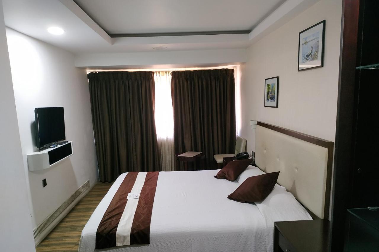 Kga Elite Continental Hotel Tiruvalla Zewnętrze zdjęcie