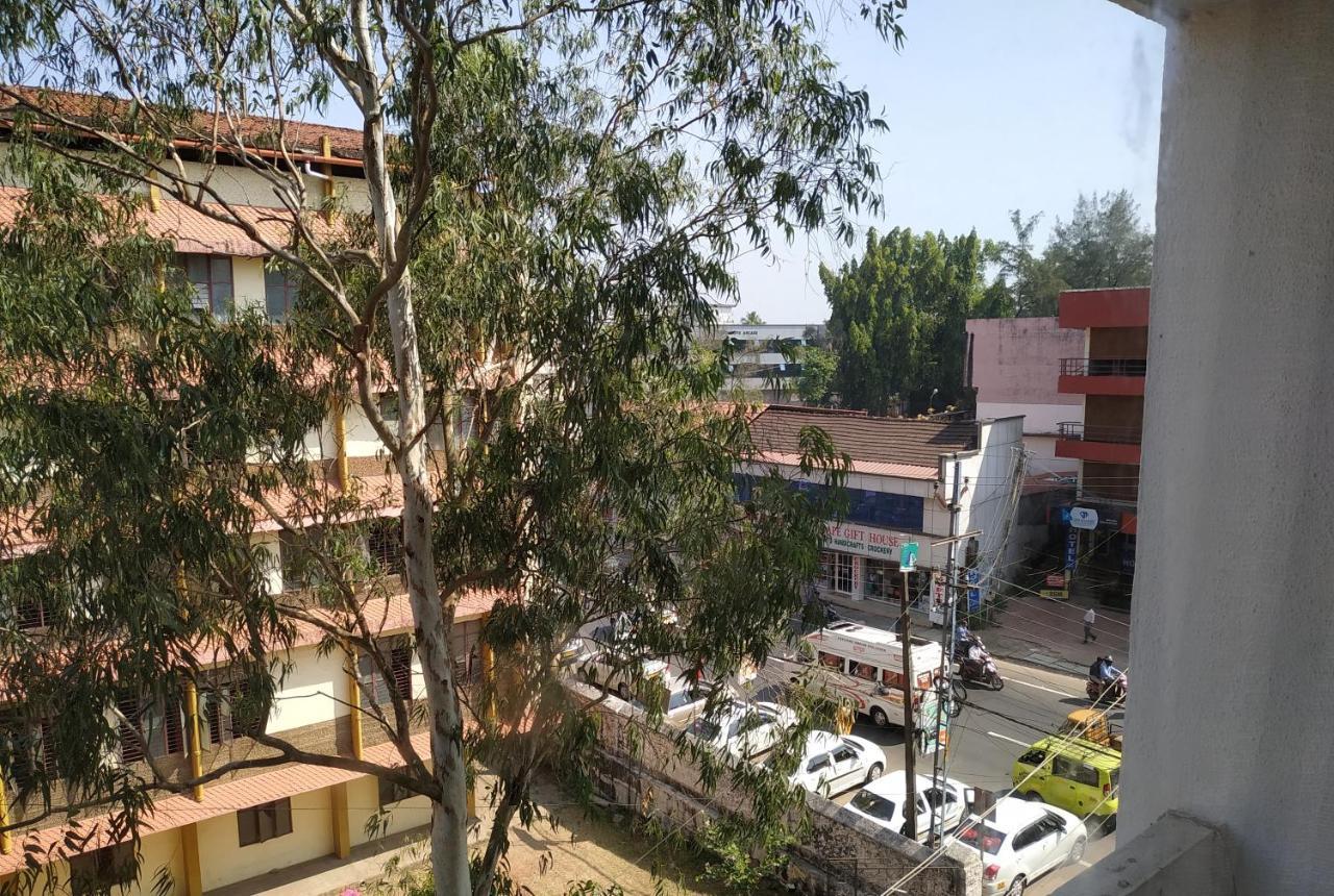 Kga Elite Continental Hotel Tiruvalla Zewnętrze zdjęcie