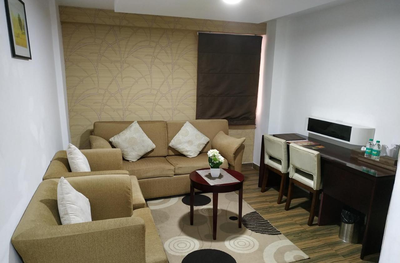Kga Elite Continental Hotel Tiruvalla Zewnętrze zdjęcie